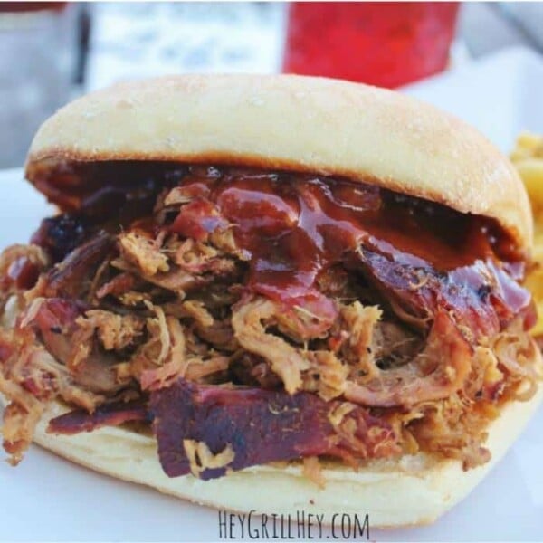 simple pulled pork sandwich with BBQ sauce