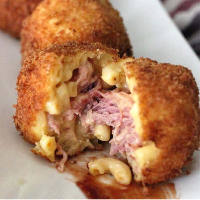pulled pork stuffed mac and cheese bombs