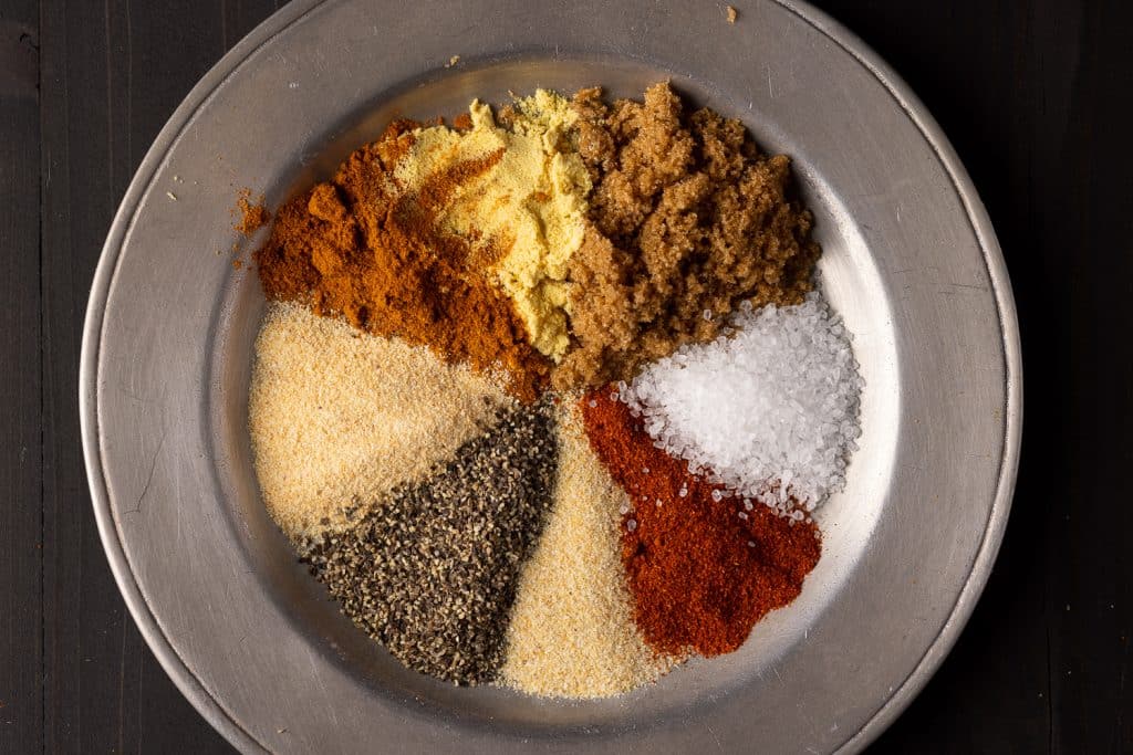 All ingredients for sweet rub in a bowl.